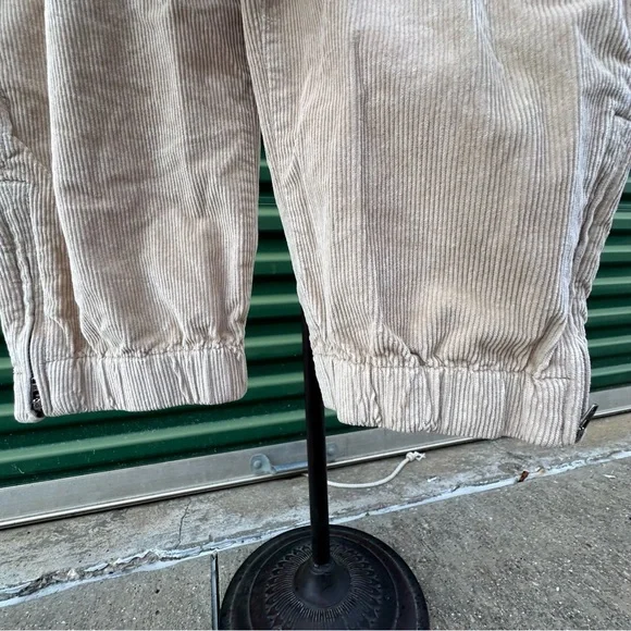 Banana Republic Khaki Corduroy Jogger Pants Preppy Zip Soft Luxe Comfort Sz 18 - Picture 9 of 10